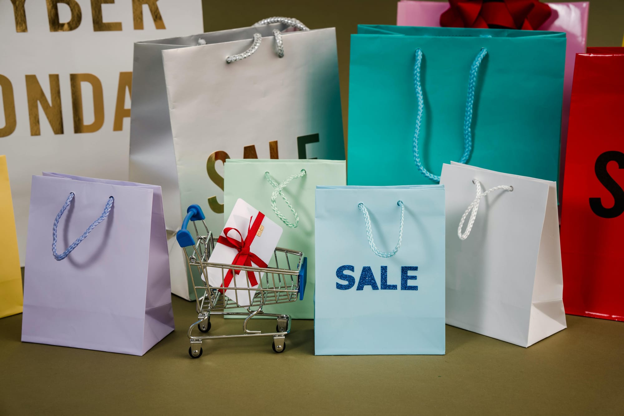 Holiday Shopping Bags on Sale